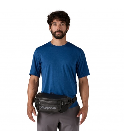 Чантичка Patagonia Black Hole Waist Pack 5L